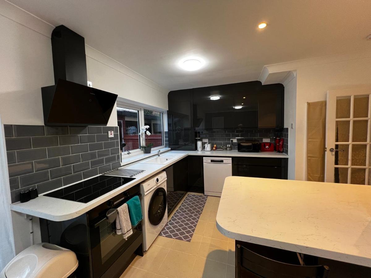 Springfield House- Near Newcastle Centre, Hospital And Keele University! Stoke-on-Trent Exteriör bild